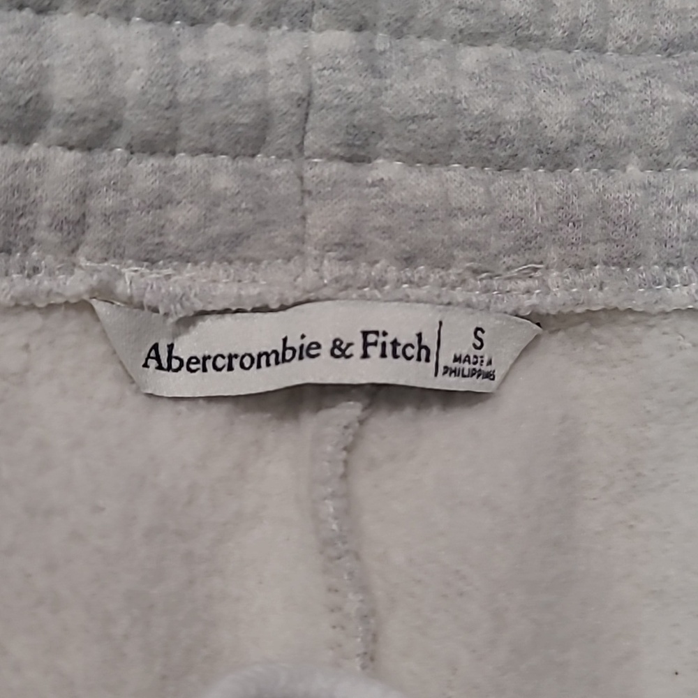 Mid Rise Sunday Short In Light Gray - Picture 7 of 14